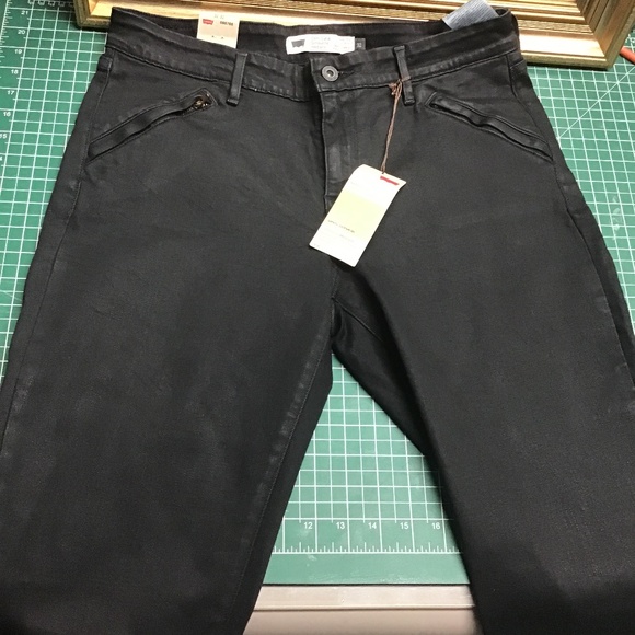 BNWT LEVIS black jeans - Picture 3 of 7